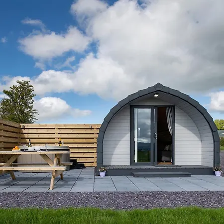 Waenfechan Glamping With Hot Tubs Colwyn Bay Extérieur photo