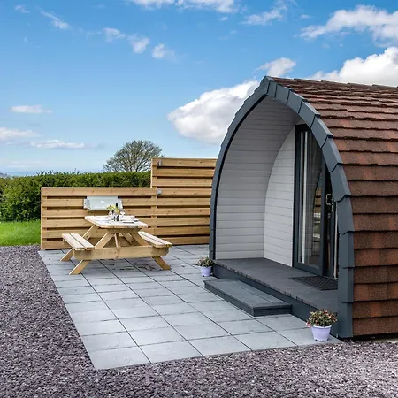 Waenfechan Glamping With Hot Tubs Colwyn Bay Extérieur photo
