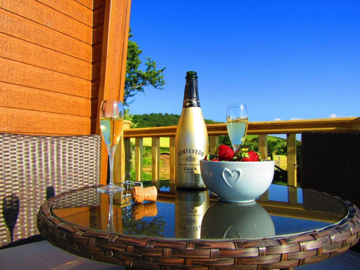 Waenfechan Glamping With Hot Tubs Colwyn Bay