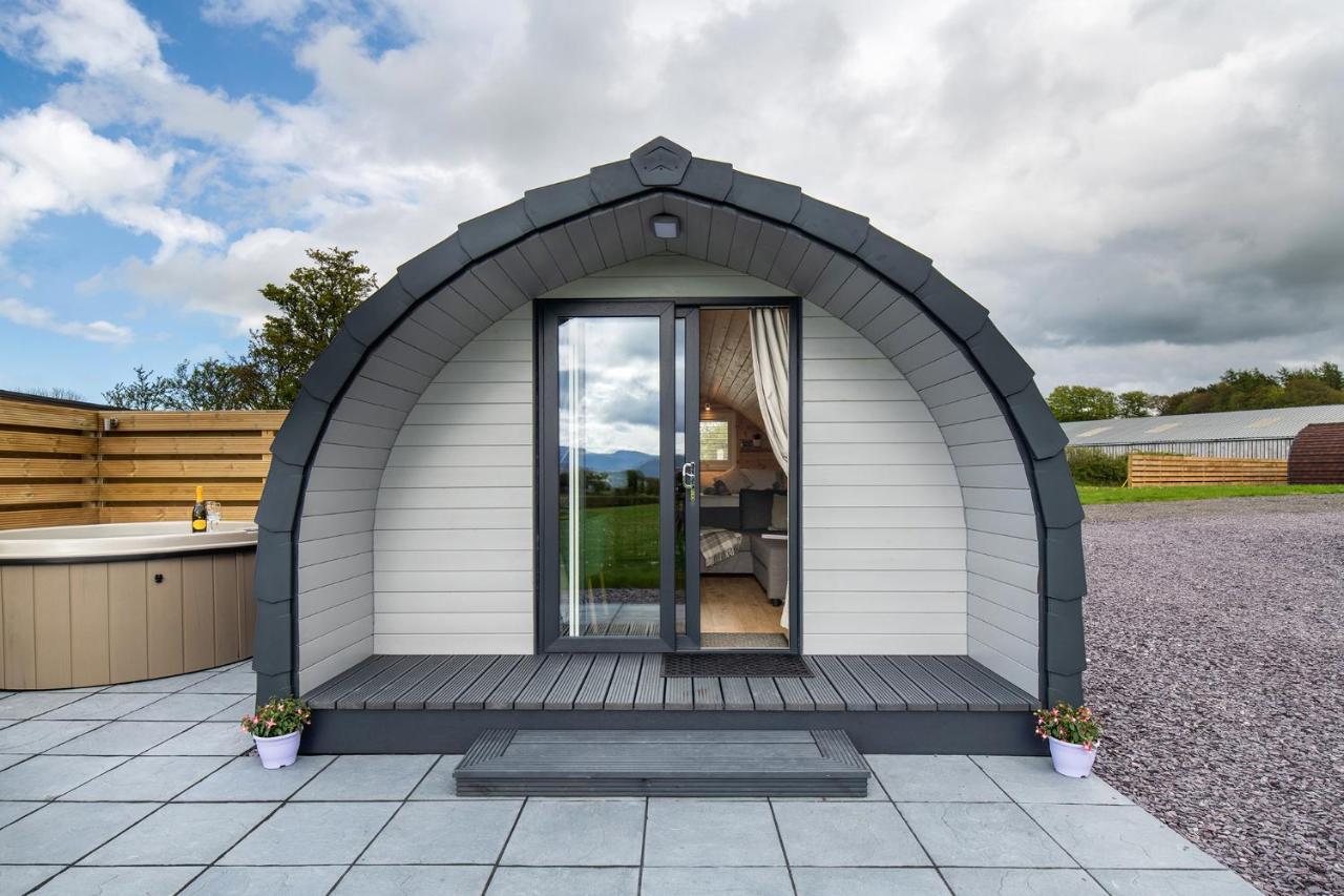 Waenfechan Glamping With Hot Tubs * Colwyn Bay