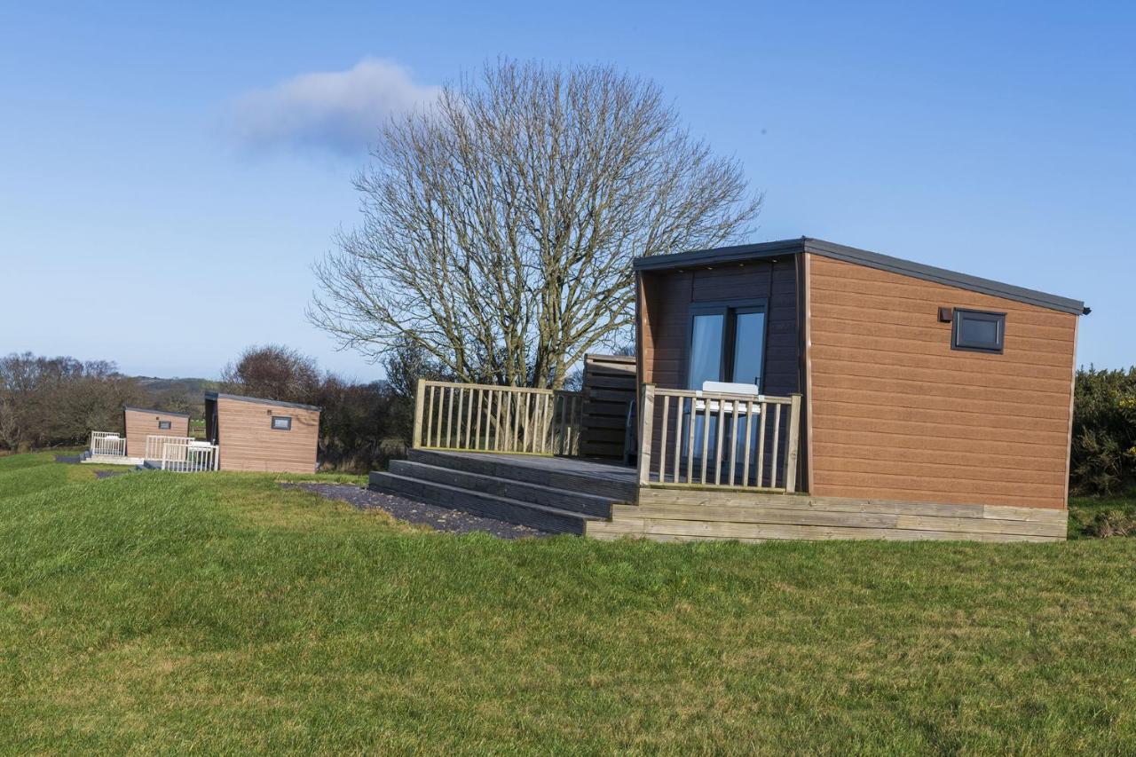 Waenfechan Glamping With Hot Tubs