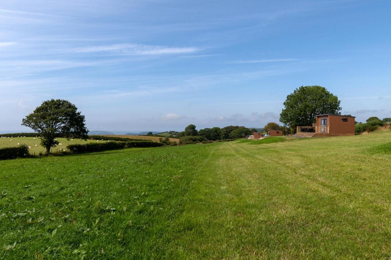 Waenfechan Glamping With Hot Tubs * Colwyn Bay