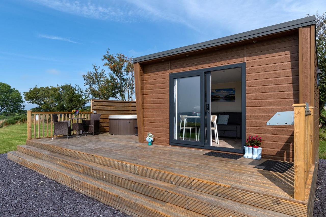Lodge Waenfechan Glamping With Hot Tubs *
