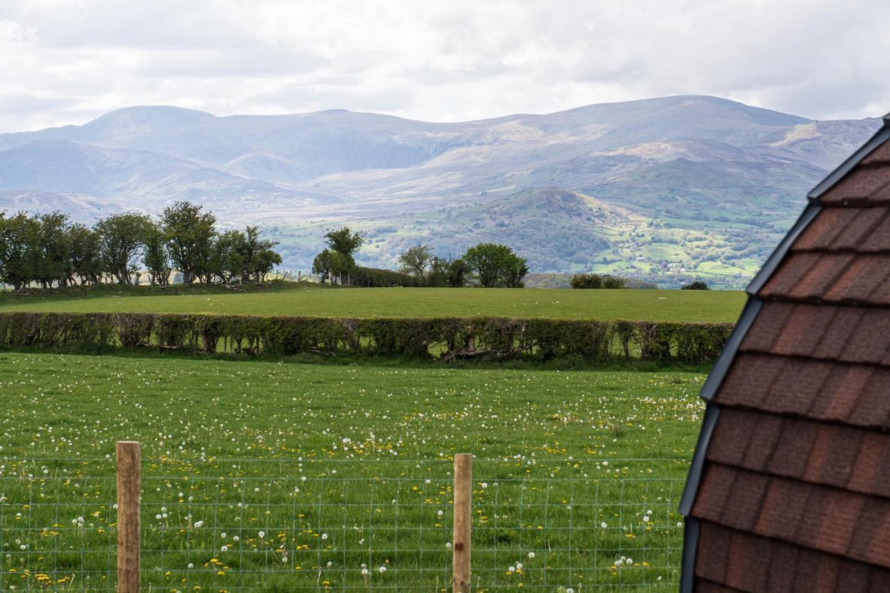 Lodge Waenfechan Glamping With Hot Tubs *