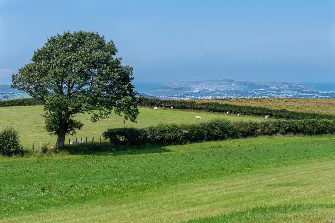 Waenfechan Glamping With Hot Tubs Colwyn Bay
