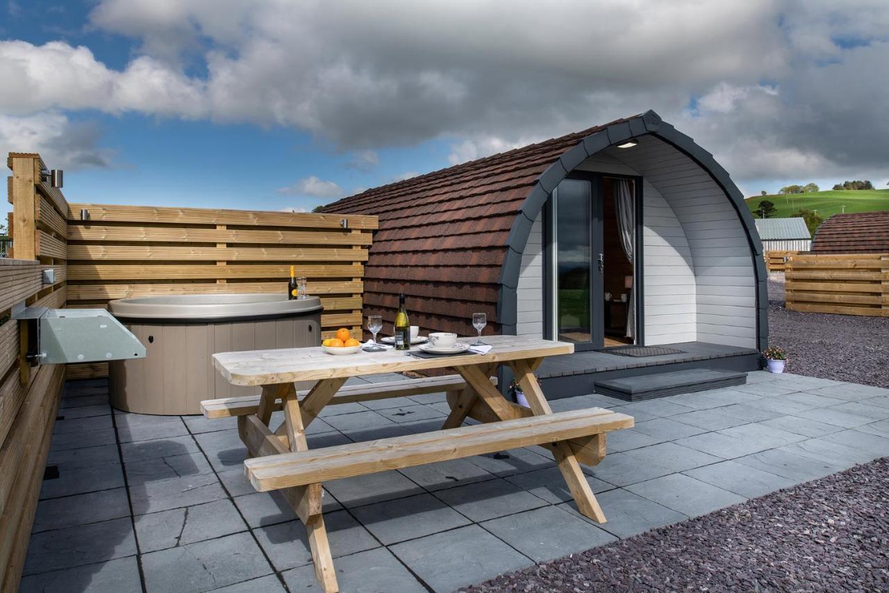 Waenfechan Glamping With Hot Tubs Lodge Colwyn Bay
