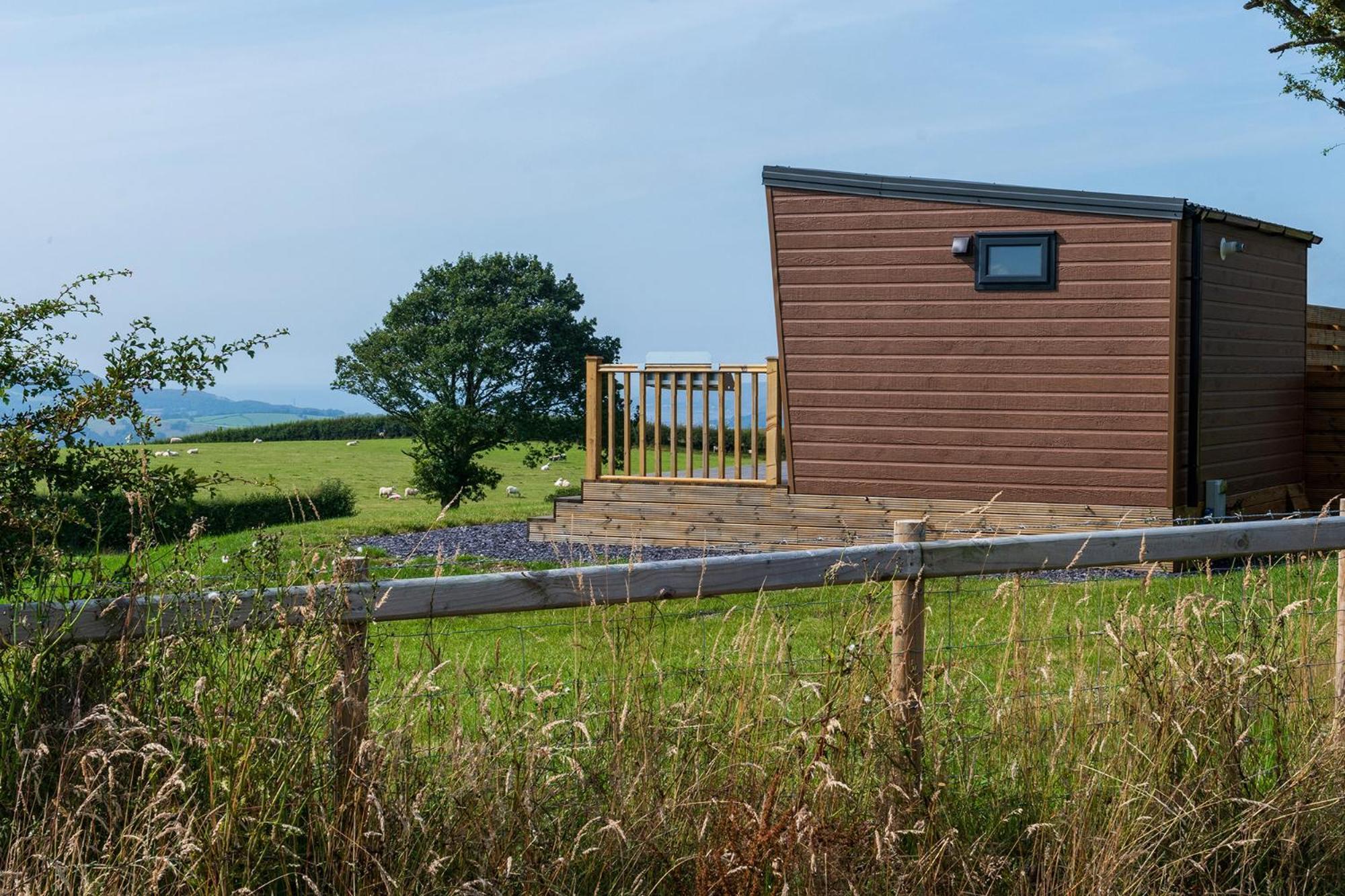 Waenfechan Glamping With Hot Tubs Lodge *
