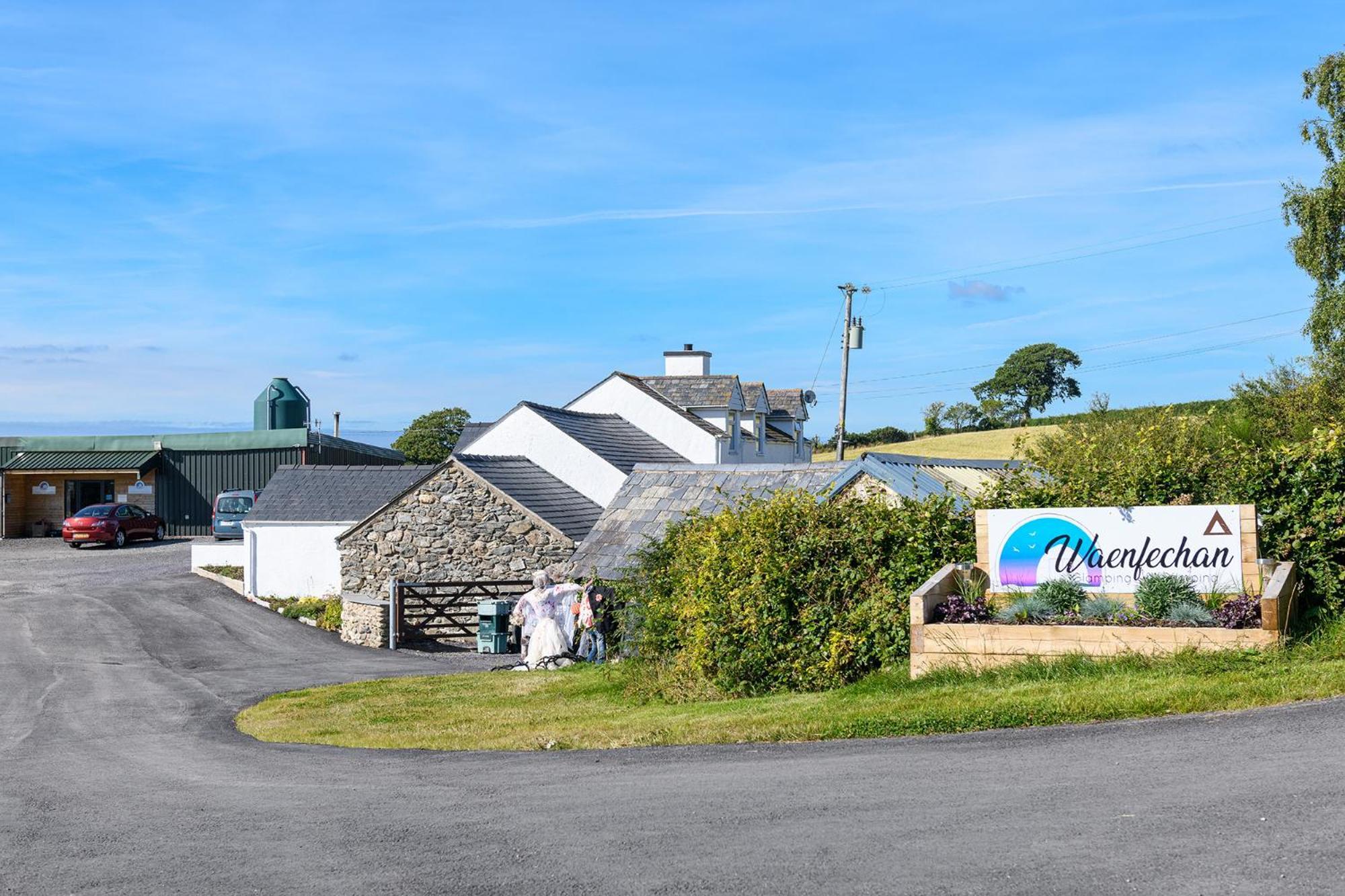 Waenfechan Glamping With Hot Tubs Lodge *