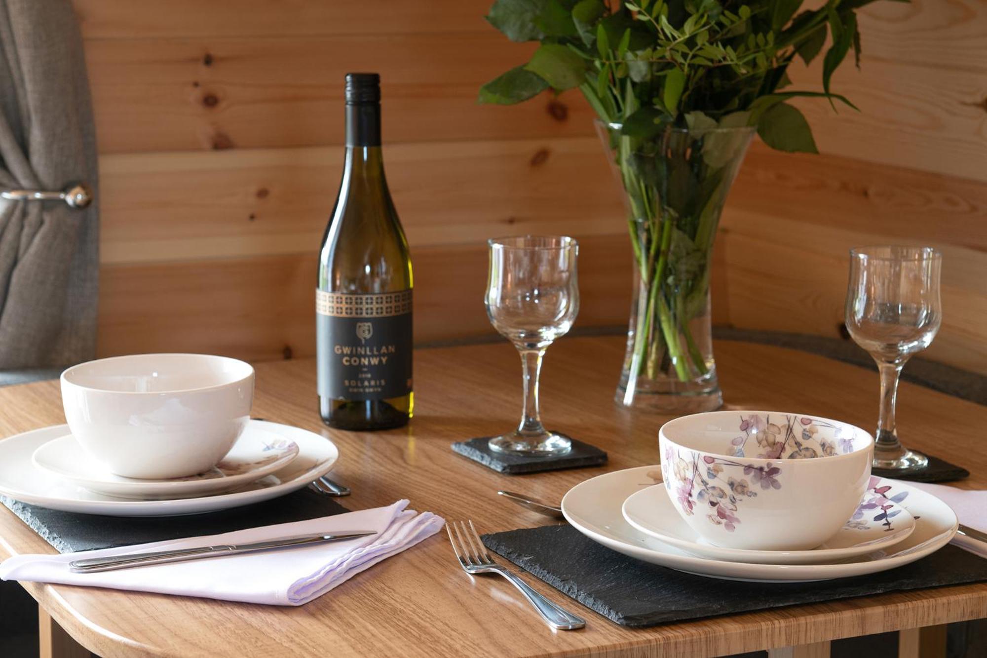 Lodge Waenfechan Glamping With Hot Tubs Colwyn Bay