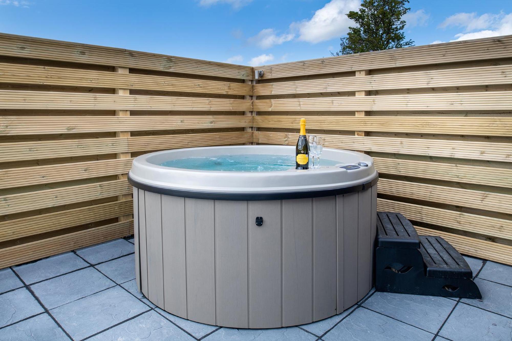 Lodge Waenfechan Glamping With Hot Tubs Colwyn Bay
