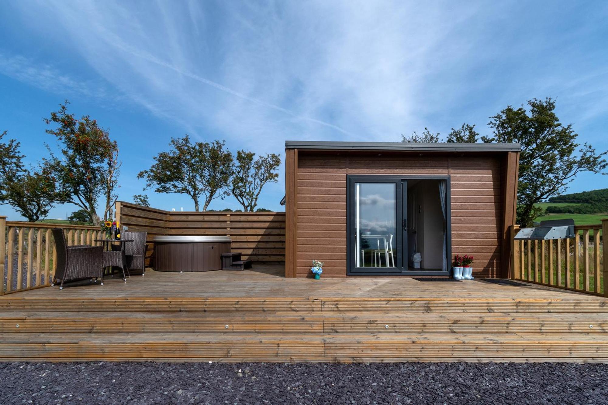 Waenfechan Glamping With Hot Tubs