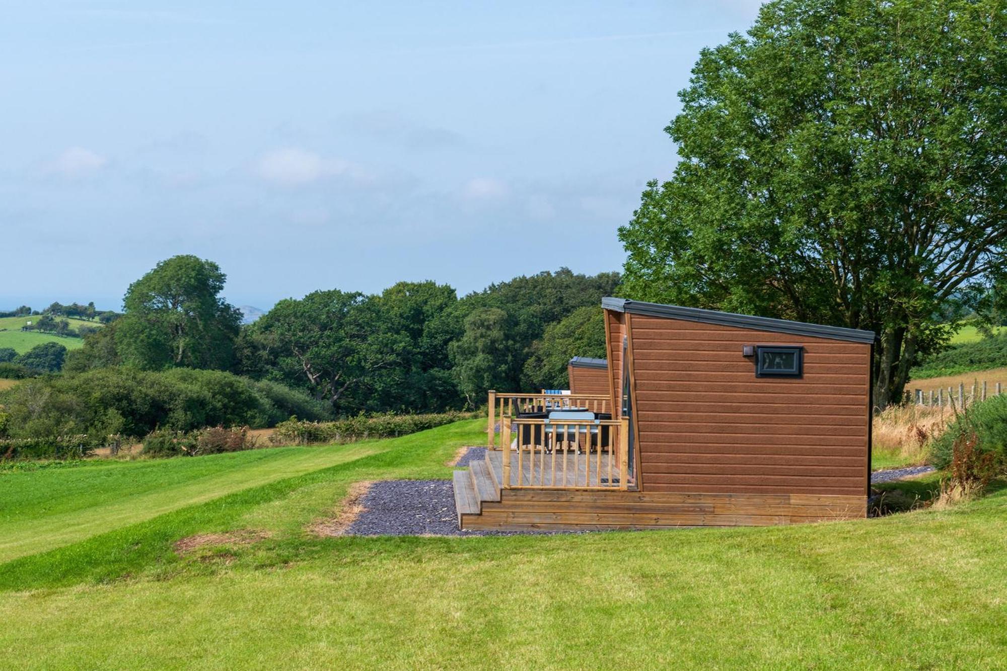 Waenfechan Glamping With Hot Tubs Lodge *